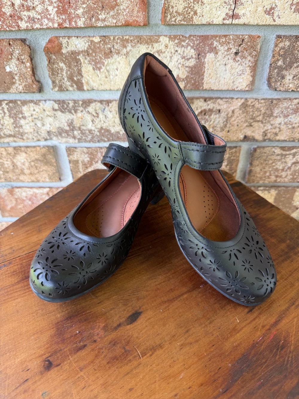 Cobb Hill Alesia Mary Jane Pump Women’s Size 8.5 Medium Adorable!